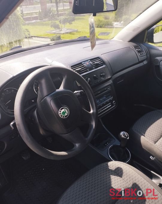 2011' Skoda Fabia photo #5