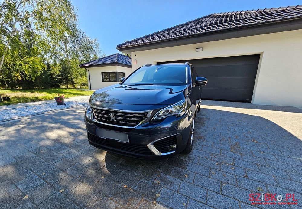 2019' Peugeot 5008 photo #2