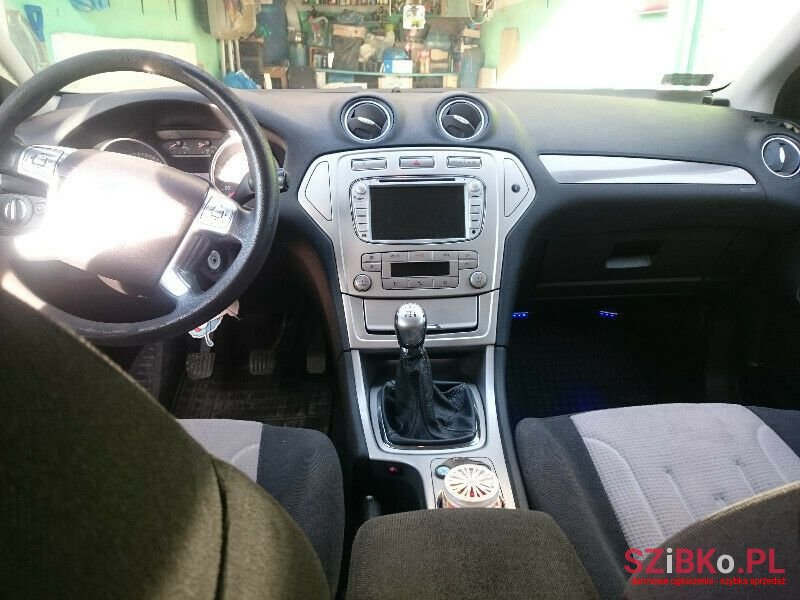 2010' Ford Mondeo photo #3