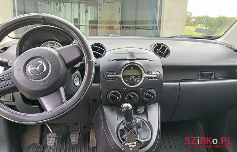 2008' Mazda 2 photo #5