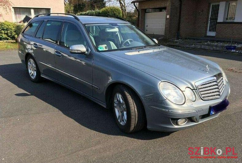 2006' Mercedes-Benz Klasa E photo #1
