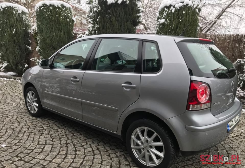 2008' Volkswagen Polo photo #3