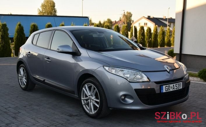 2009' Renault Megane photo #2