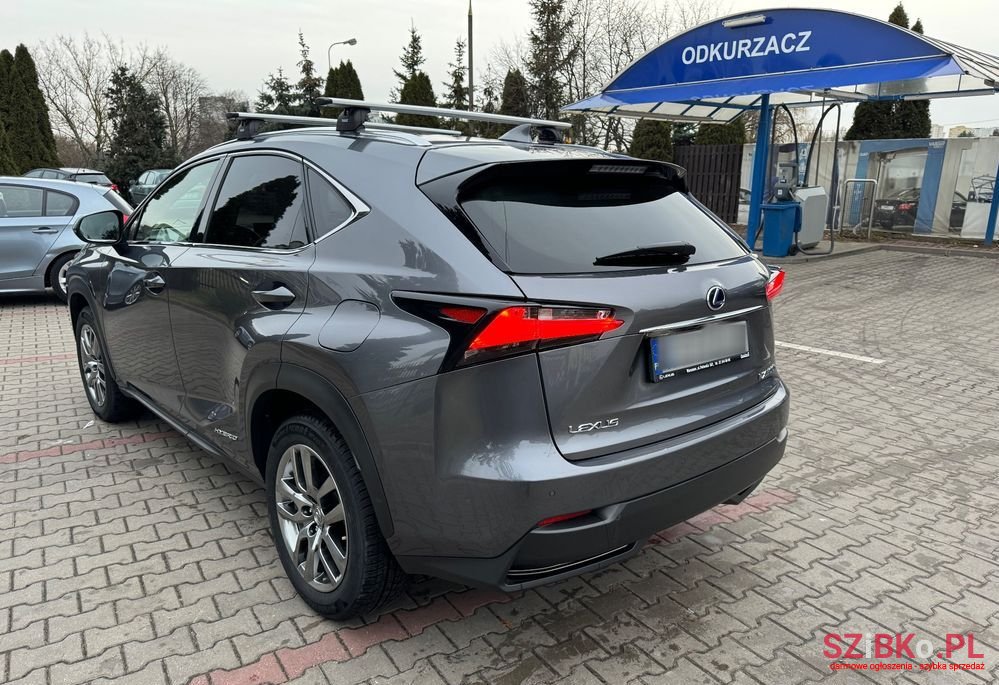 2016' Lexus NX photo #3