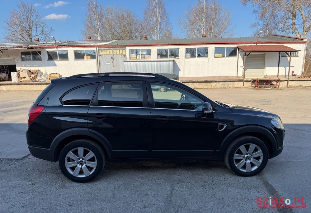 2010' Chevrolet Captiva photo #3