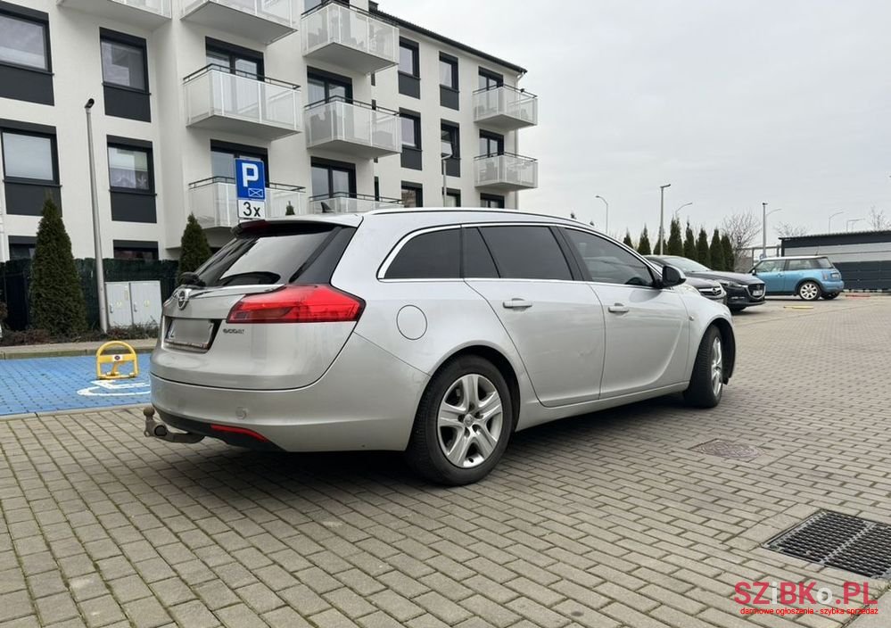 2010' Opel Insignia photo #4