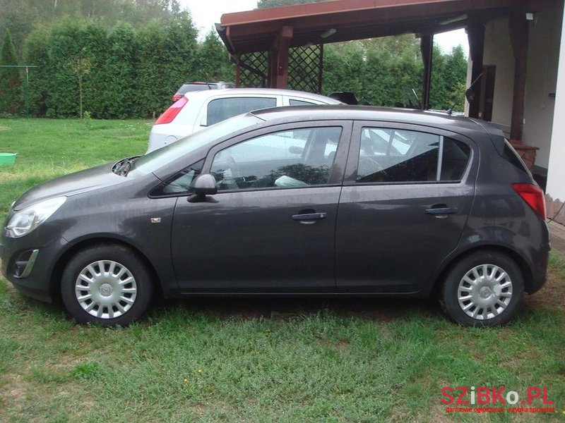 2013' Opel Corsa photo #2