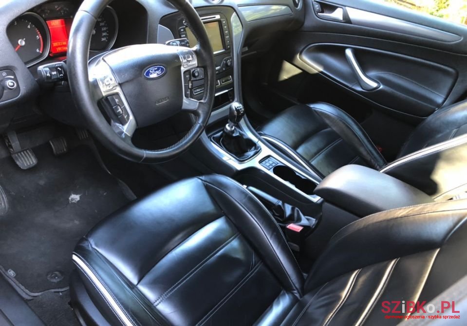 2012' Ford Mondeo photo #5