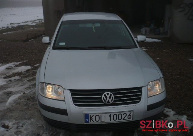 2002' Volkswagen Passat photo #3