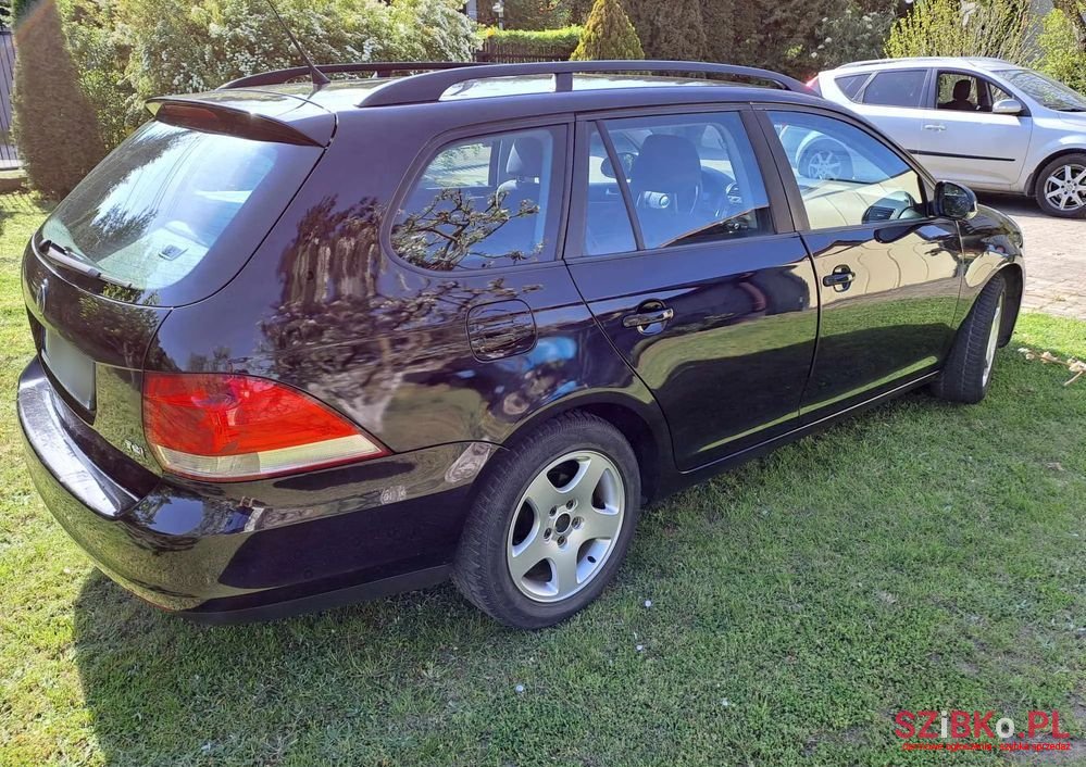 2007' Volkswagen Golf photo #4