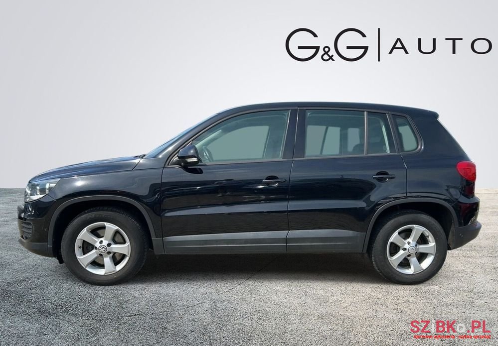 2015' Volkswagen Tiguan photo #3