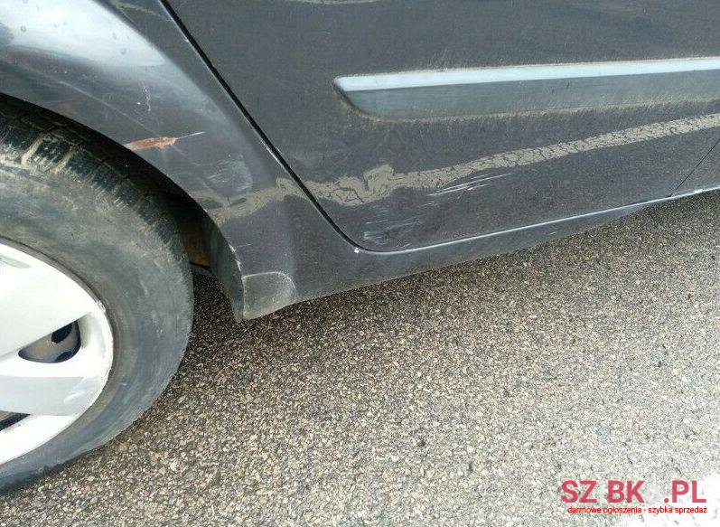 2004' Renault Megane photo #1