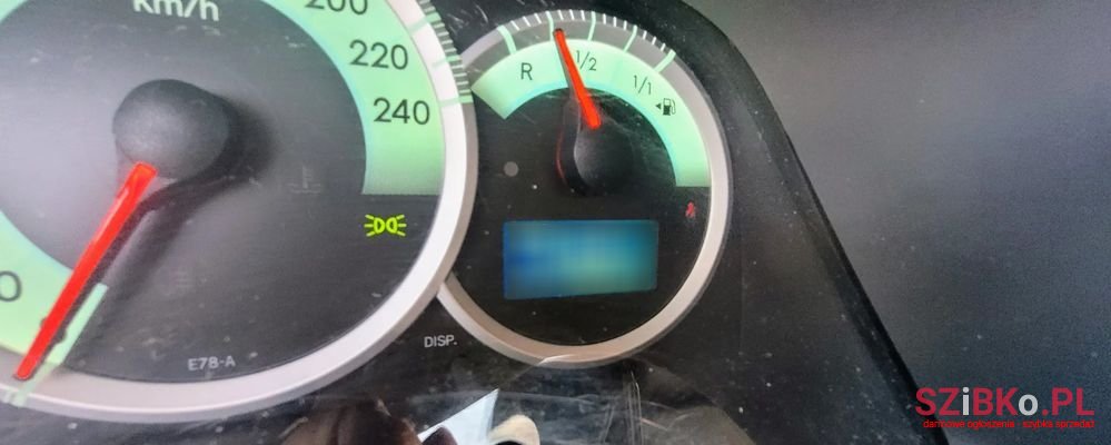 2005' Toyota Corolla Verso photo #2