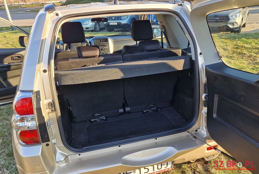 2011' Suzuki Grand Vitara photo #6