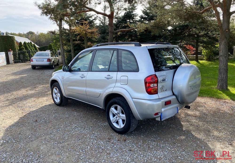 2004' Toyota RAV4 2.0 D-4D Sol photo #3