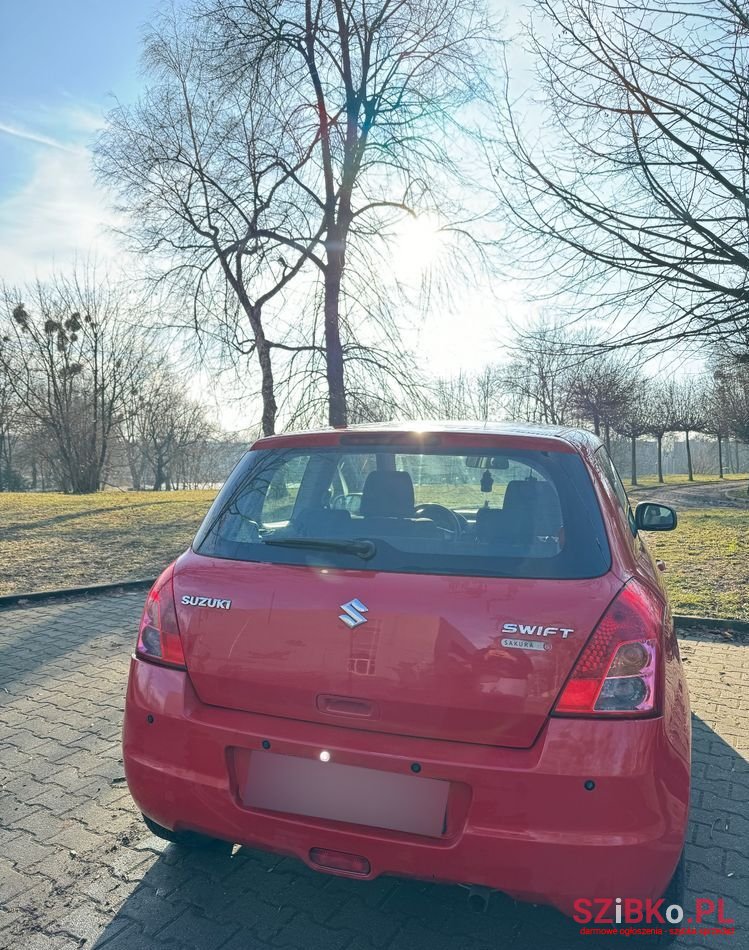 2009' Suzuki Swift photo #5