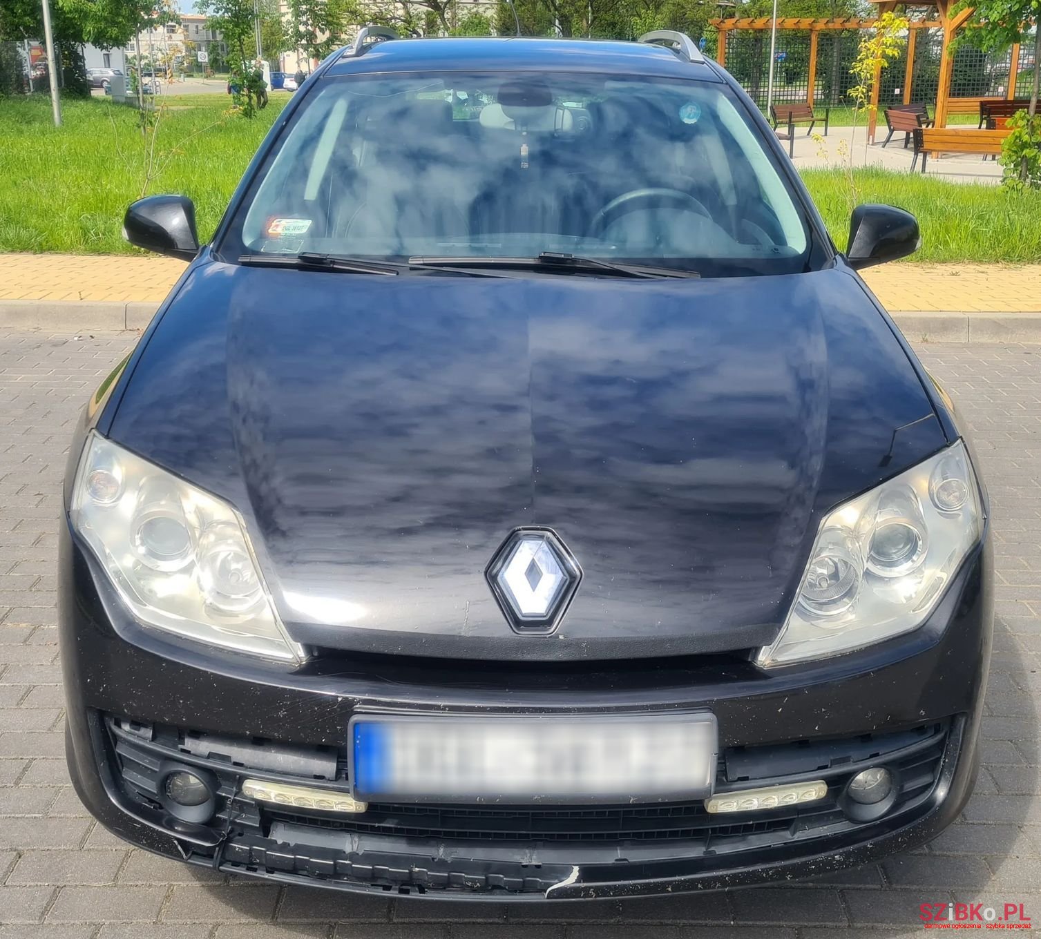 2008' Renault Laguna photo #2