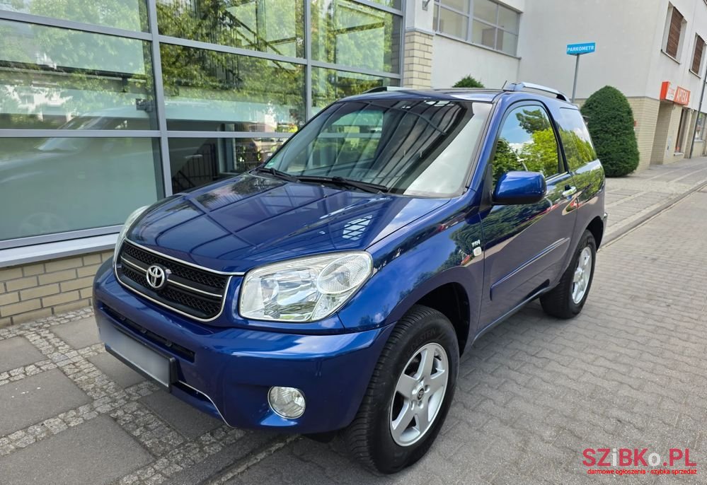 2004' Toyota RAV4 photo #3
