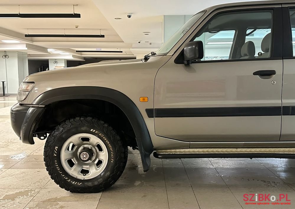 2001' Nissan Patrol photo #4