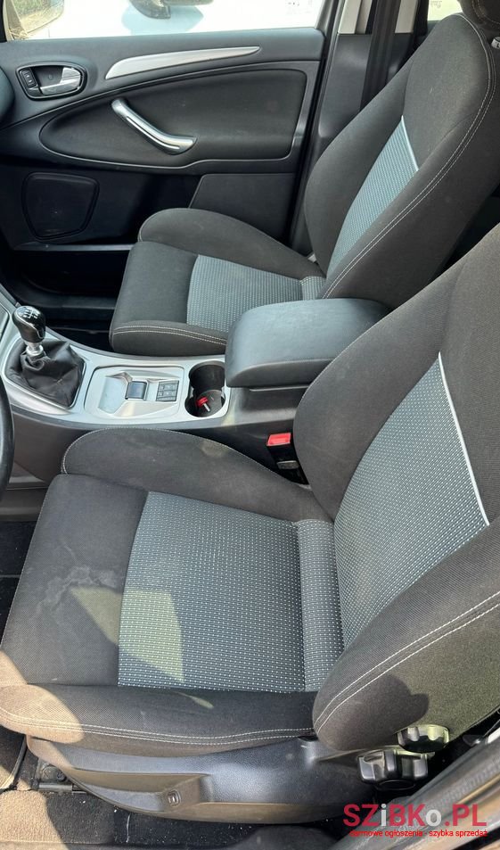 2012' Ford S-Max photo #4