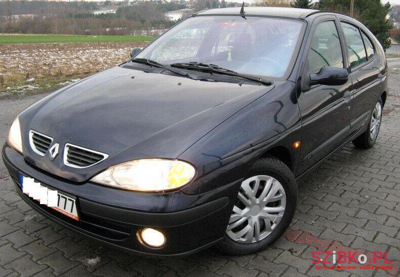 2001' Renault Megane photo #1