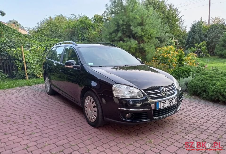 2008' Volkswagen Golf photo #1