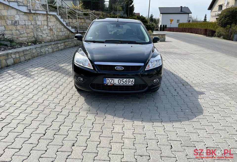 2010' Ford Focus photo #3