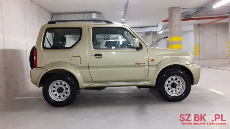 2012' Suzuki Jimny photo #3