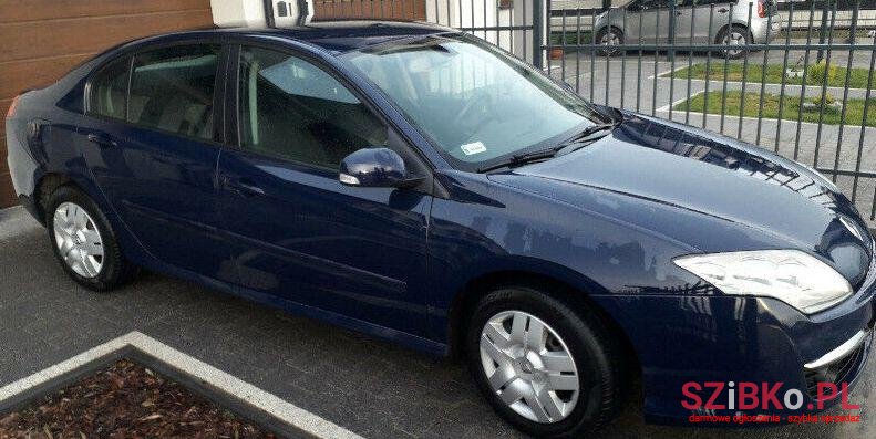 2008' Renault Laguna photo #1