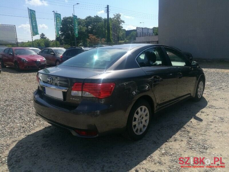 2012' Toyota Avensis photo #5