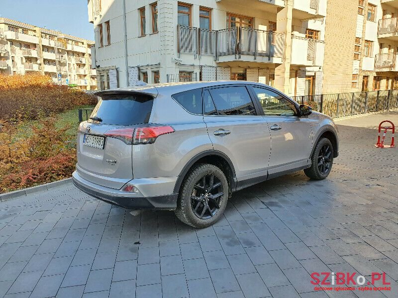 2017' Toyota RAV4 photo #3