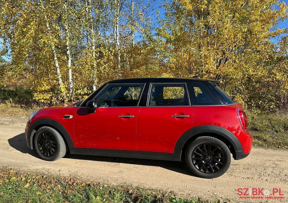 2014' MINI Cooper Standard photo #5