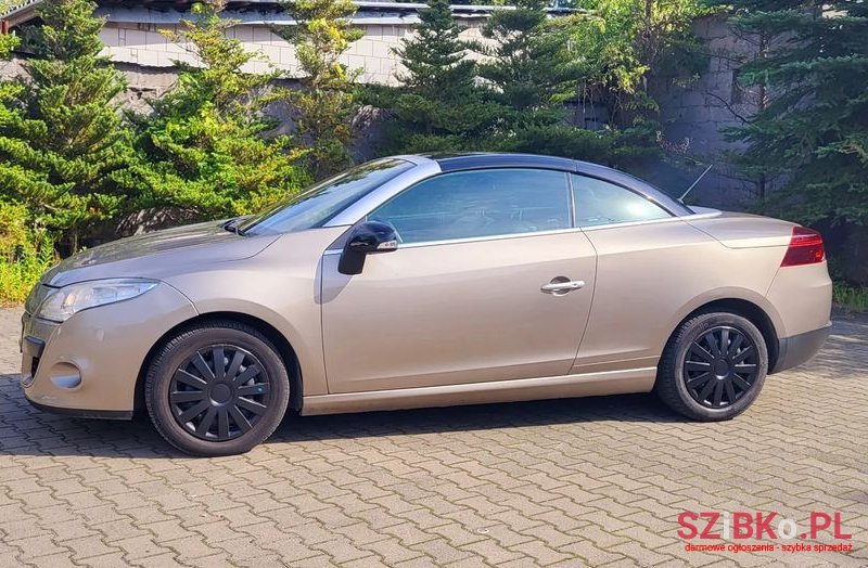 2011' Renault Megane Cc 1.9 Dci Privilege photo #2