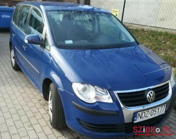 2007' Volkswagen Touran photo #1