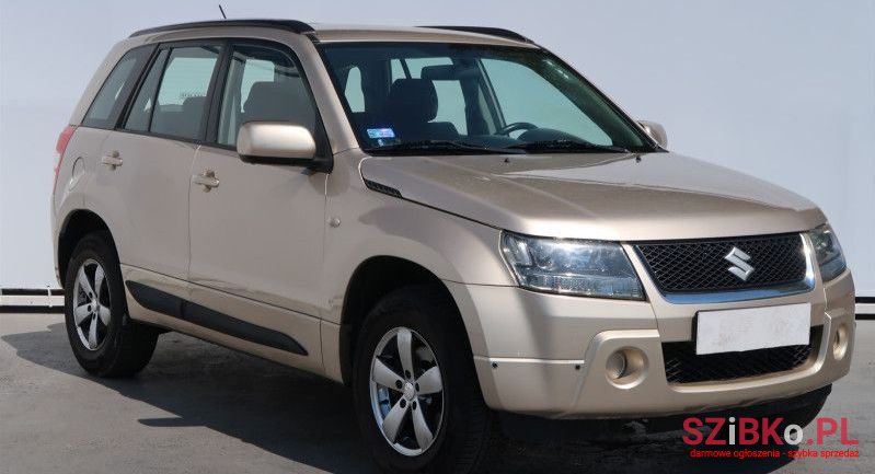 2005' Suzuki Grand Vitara photo #1