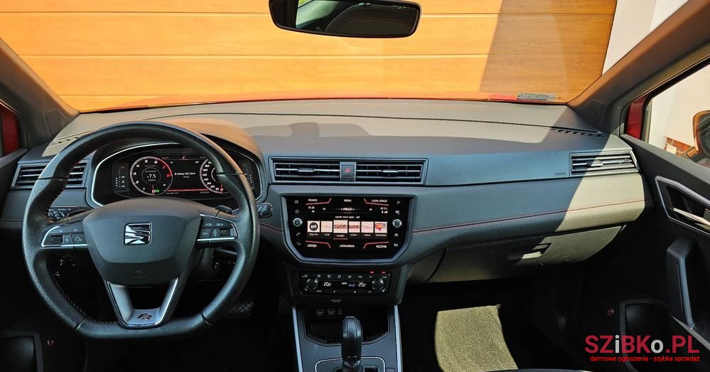 2019' SEAT Arona photo #3