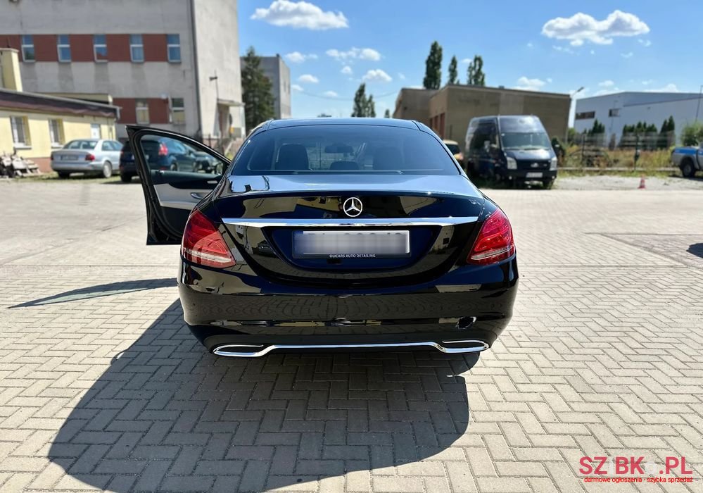 2017' Mercedes-Benz C-Class 160 9G-Tronic photo #5