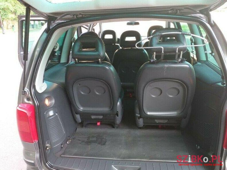 2004' SEAT Alhambra photo #2