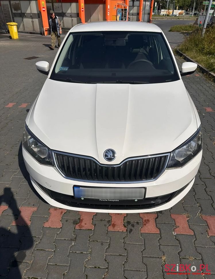 2017' Skoda Fabia 1.4 Tdi Ambition photo #6