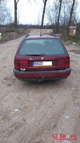 1995' Volkswagen Passat photo #2
