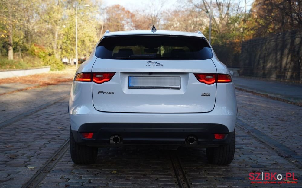 2023' Jaguar F-Pace photo #5