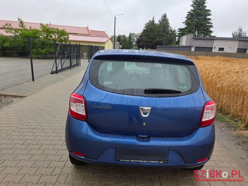 2012' Dacia Sandero photo #5