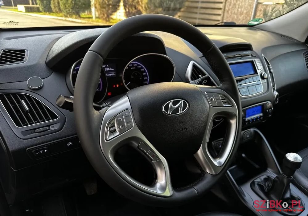 2010' Hyundai ix35 photo #6