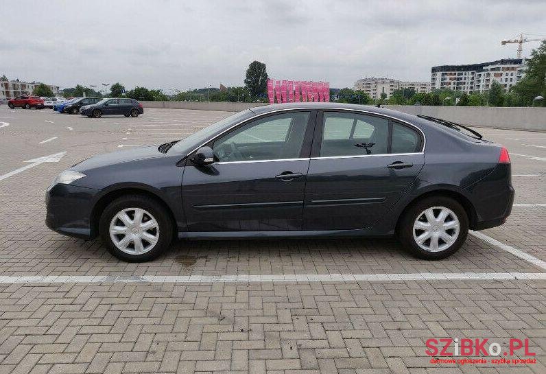 2010' Renault Laguna photo #1