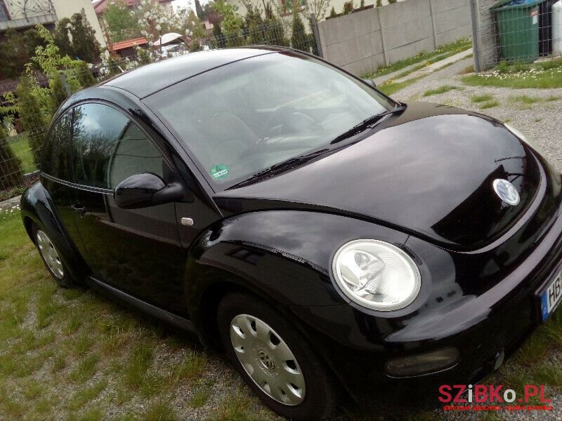 2001' Volkswagen New Beetle photo #3