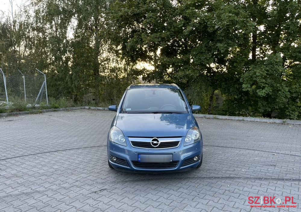 2007' Opel Zafira photo #2