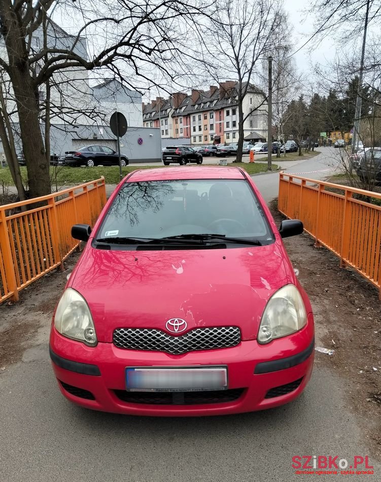 2003' Toyota Yaris 1.0 Base photo #2