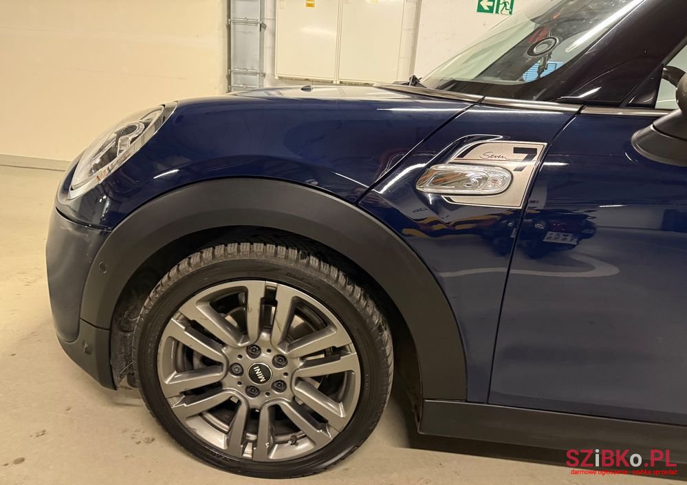 2016' MINI Cooper S Seven photo #6