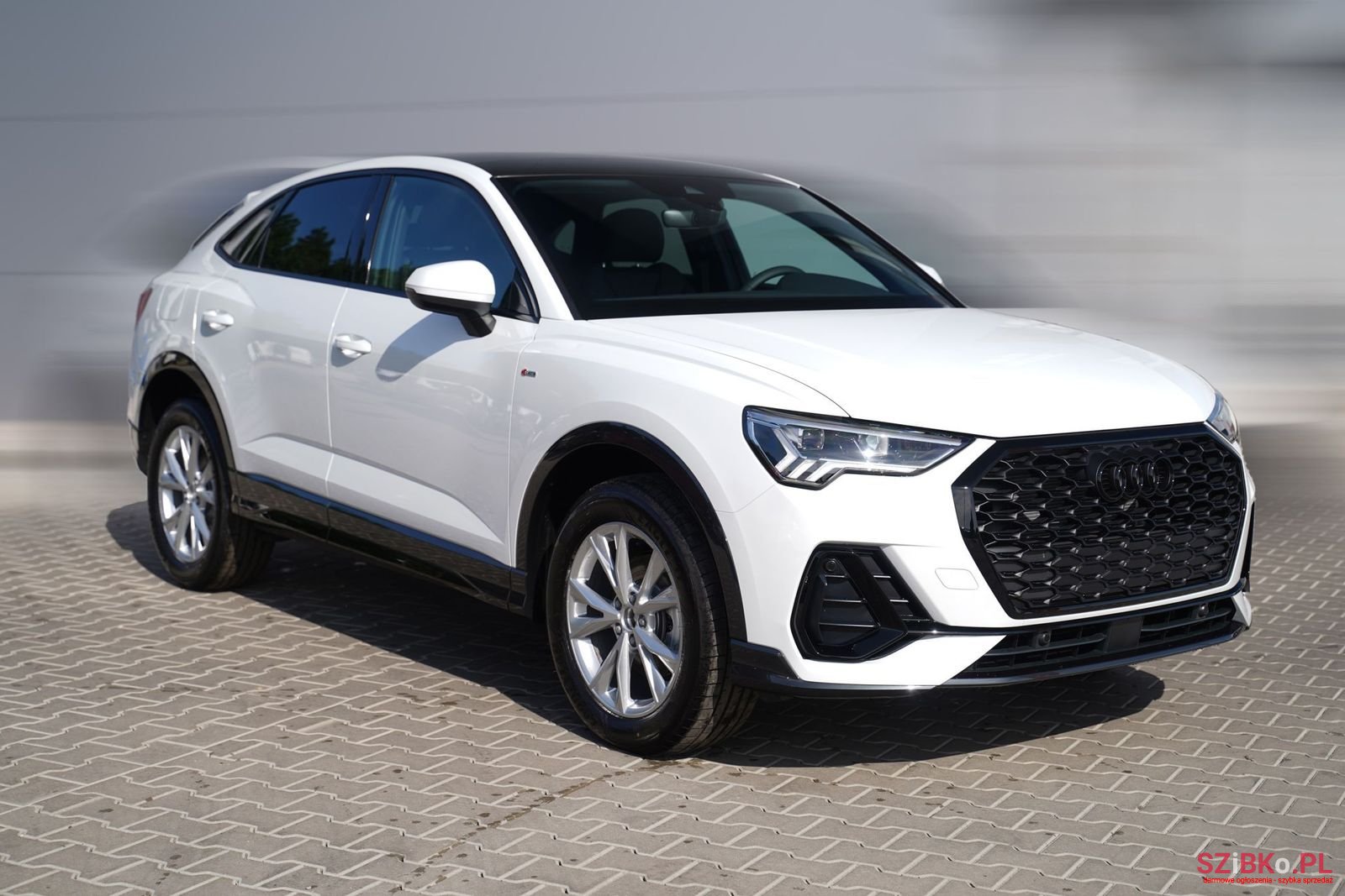 2023' Audi Q3 photo #2