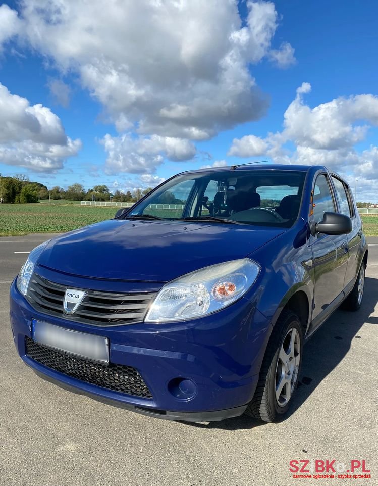 2009' Dacia Sandero photo #1